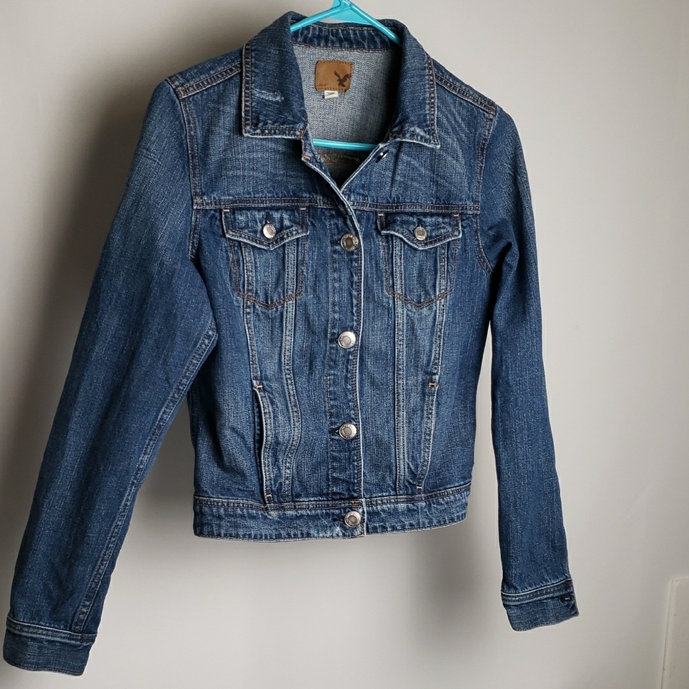 American Eagle  Size MEDIUM Denim Jacket